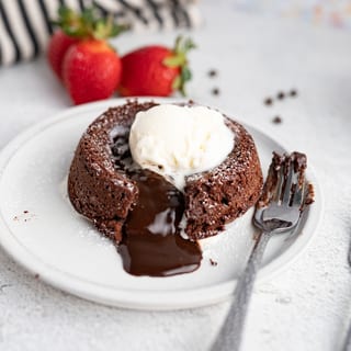 LAVA CAKE