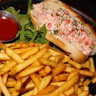 SP NEW ENGLAND LOBSTER ROLL
